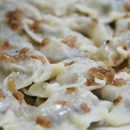 świąteczny poczęstunek - pierogi z kapustą i grzybami