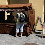Stoisko z lokalnymi wędlinami